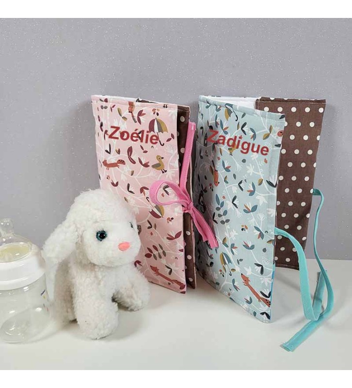 Carnet de santé Brodé  - Motif Petits Zanimos