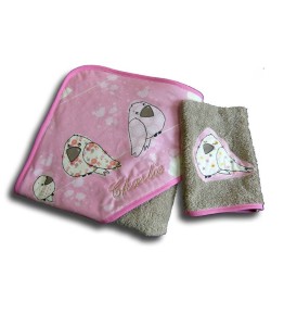 Sortie de Bain Enfant Brodée - Naissance Oiseau Rose