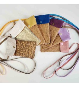 Pochette téléphone en bandoulière en liège et suédine