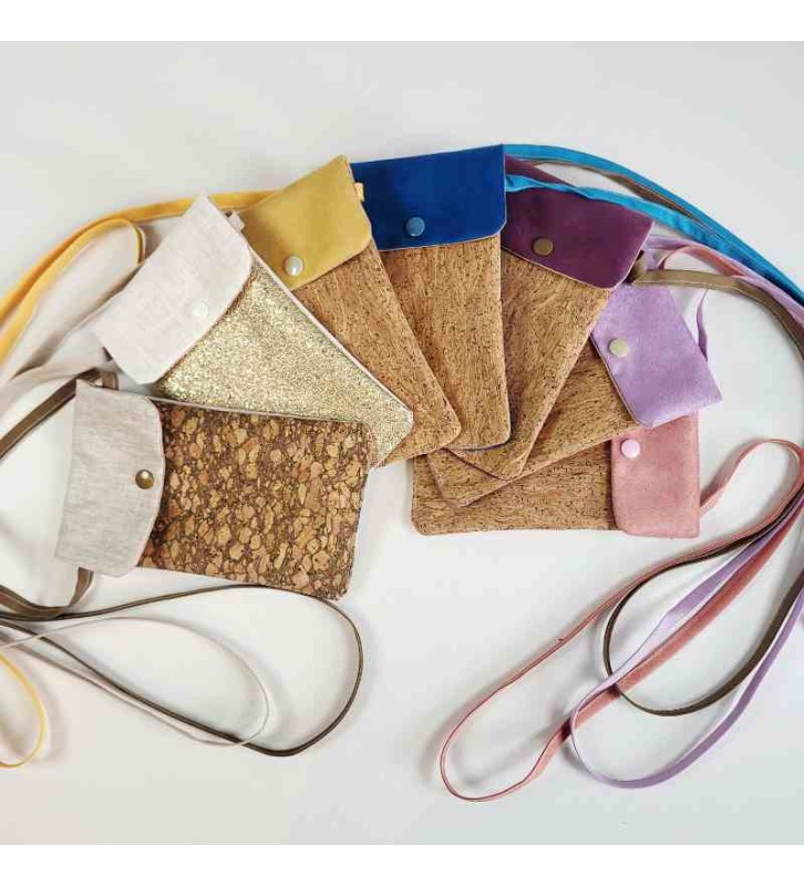 Pochette téléphone en bandoulière en liège et suédine