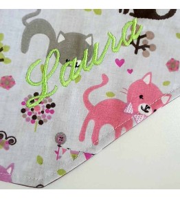 choix de la couleur de broderie sur la serviette cantine