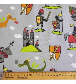 De jolis motifs sur ce tissu qui s'adaptera parfaitement à la confection de vos projets