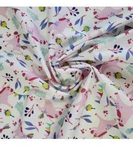 Tissu pastel avec de jolies licorne qui courent