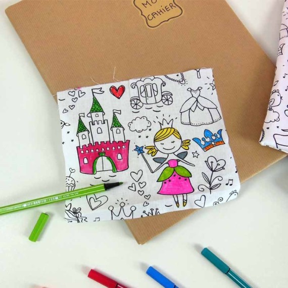 Sac À Peindre De Noël Avec Crayons De Couleur Et Mitaines Pour Enfants Personnalise Avec Autocollant Noel Et Pere Noel 136386