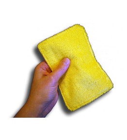 Lot 5 lingettes lavables rose et jaune tiennent dans la main