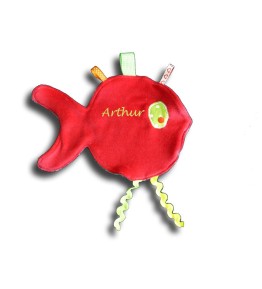 Doudou poisson rouge prénom brodé