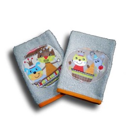 2 gants de toilette enfant motifs Cirque